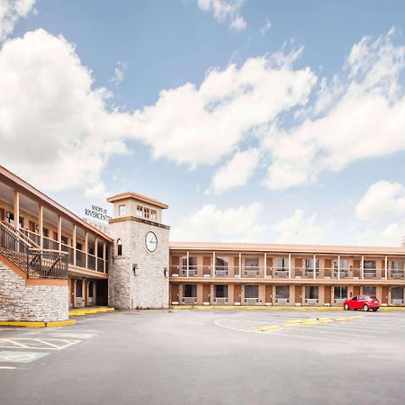 Days Inn By Wyndham San Antonio Alamo/Riverwalk Exterior photo