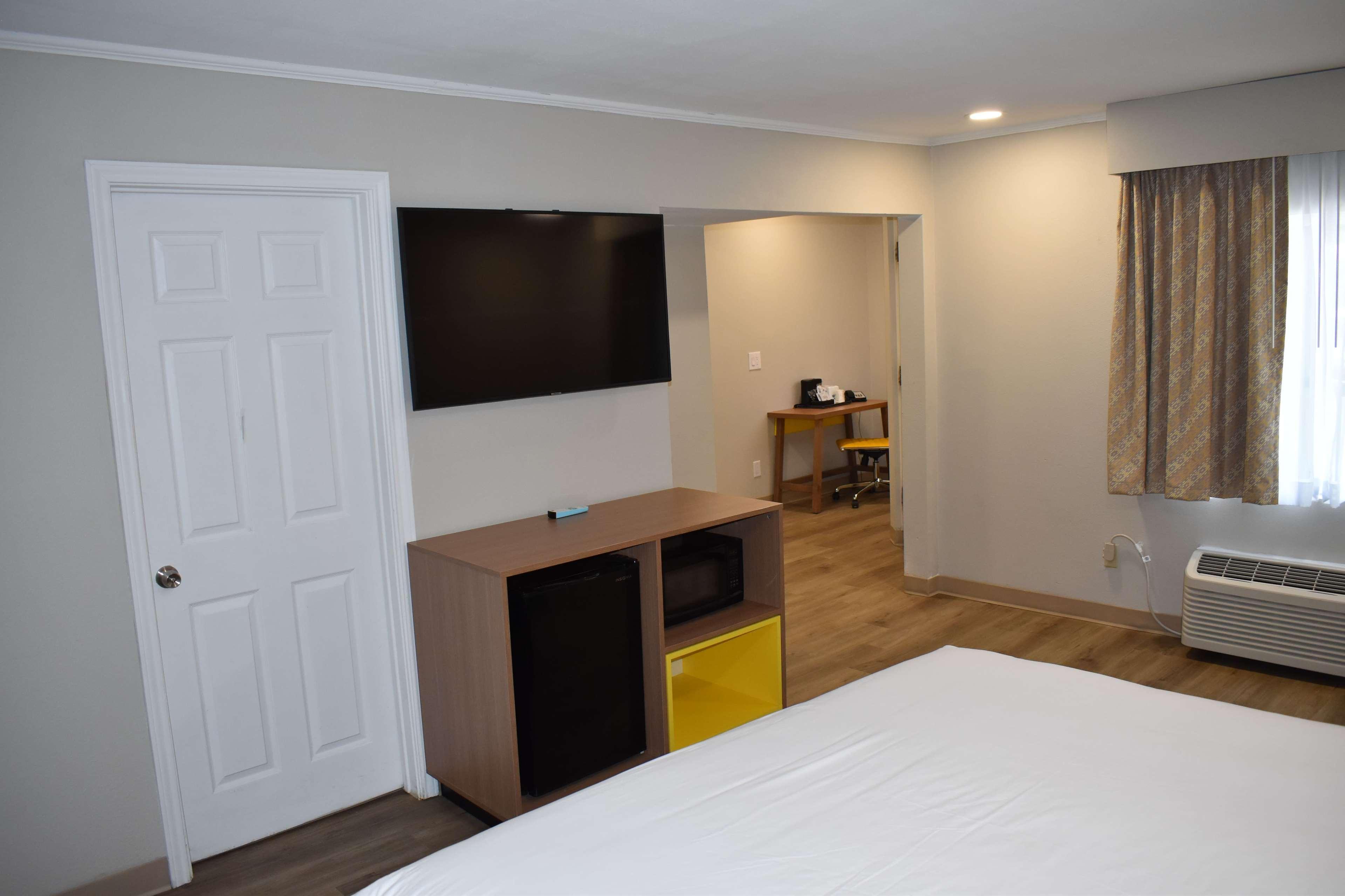 Days Inn By Wyndham San Antonio Alamo/Riverwalk Exterior photo